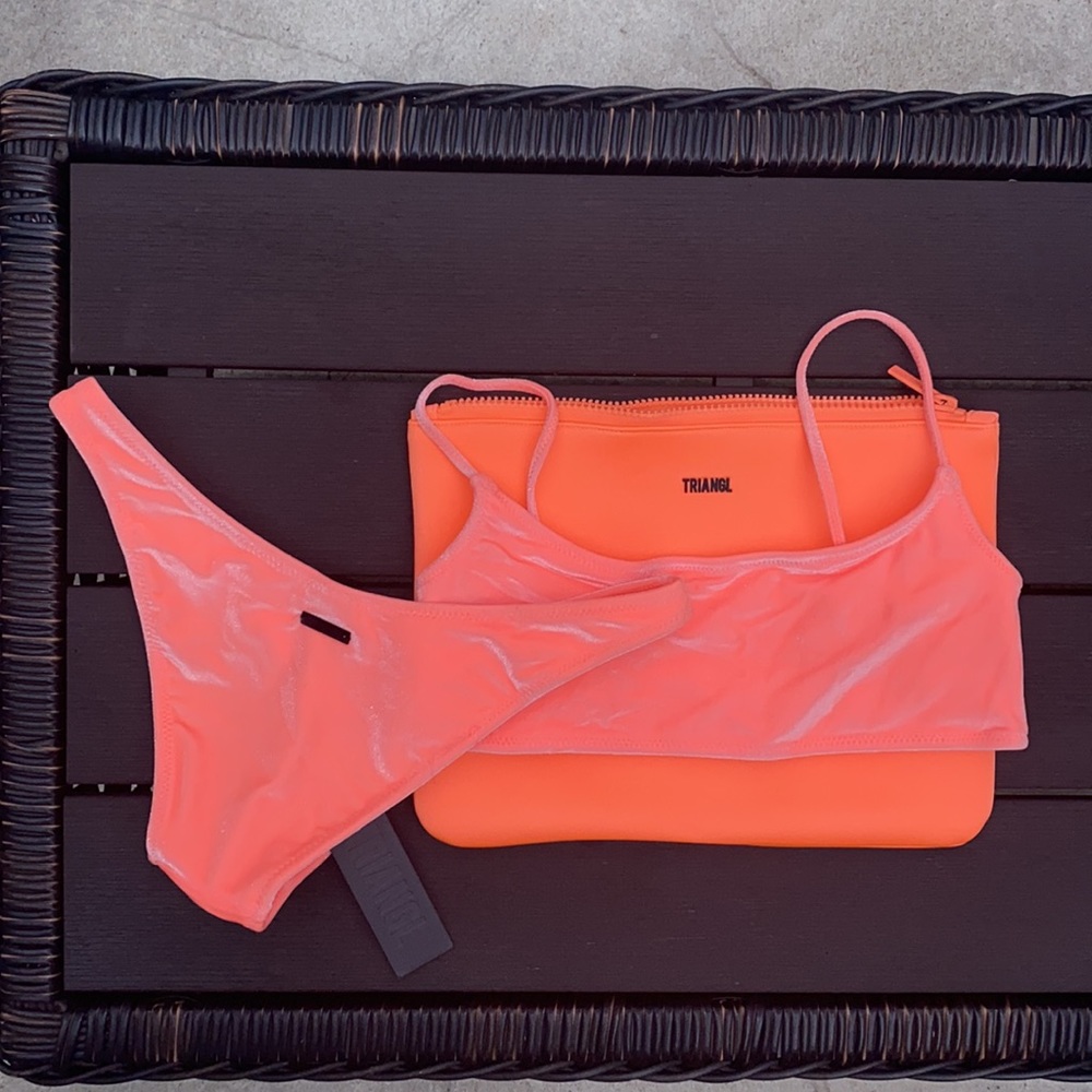 Triangle swimsuits/bikinis